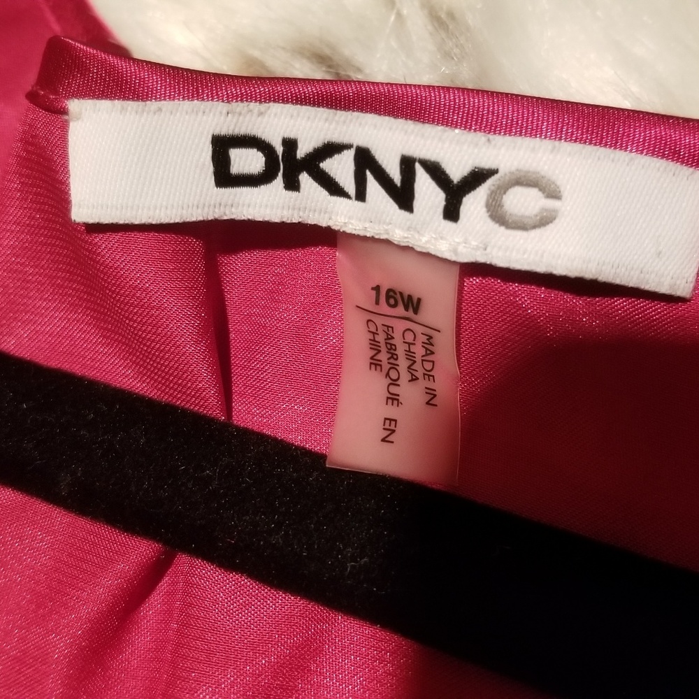 Lovely pink satin dress with black skirt - Picture 4 of 5